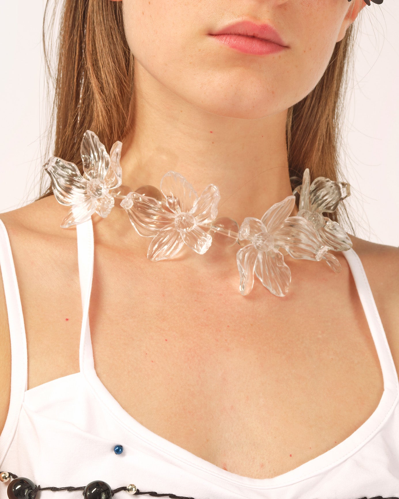 WOMEN CLEAR TRANSPARENT 3D PRINTED FLOWER BEADED CHAIN NECKLACE