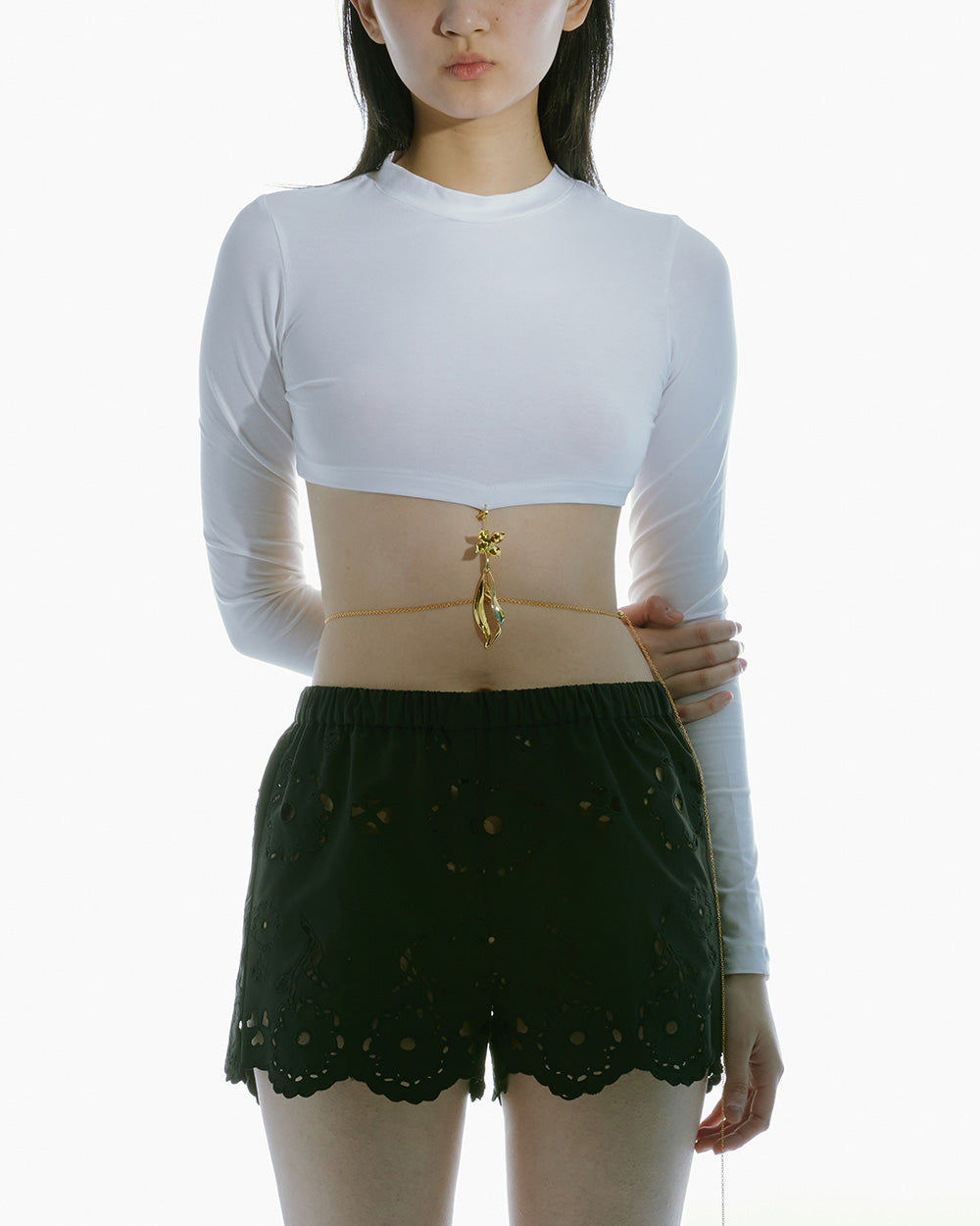 CROPPED JERSEY TOP WITH PENDANT