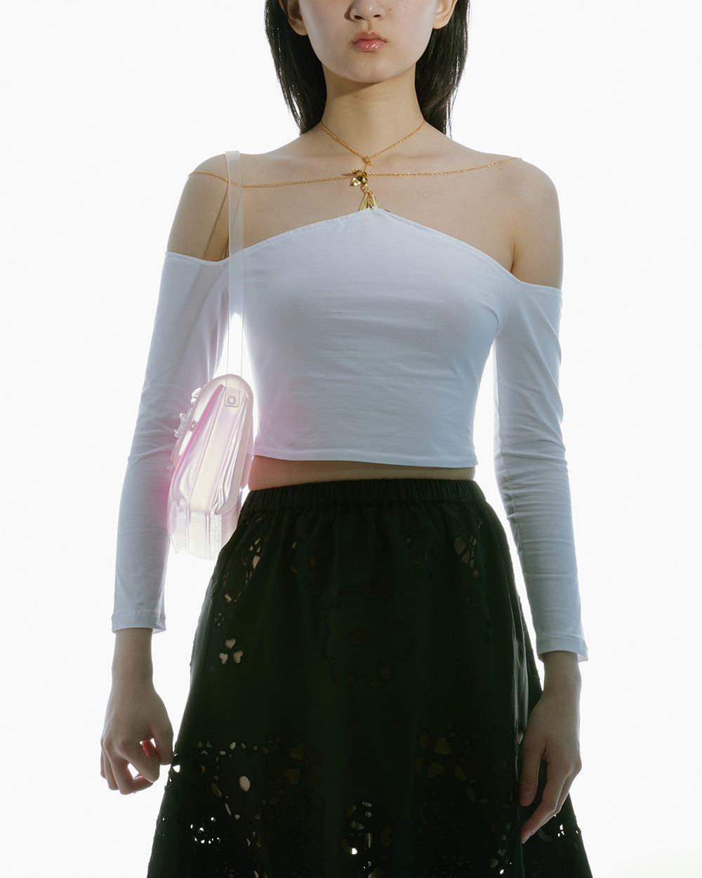 OFF-SHOULDER JERSEY TOP WITH PENDANT